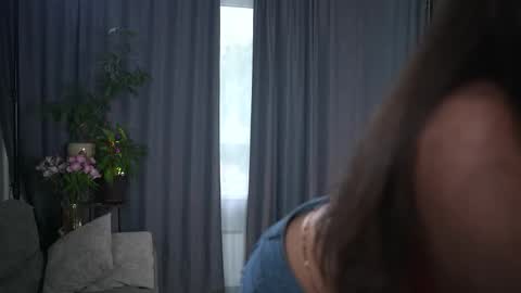 Arianna online show from September 2025 01:48:02 PM