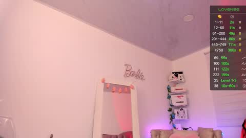 Andrea online show from October 2025 10:07:02 PM