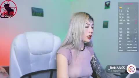 Lunita  online show from November 2025 05:02:01 AM