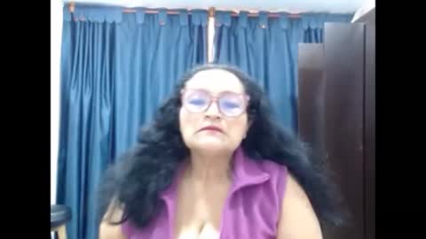 _bellanocturna online show from April 2026 10:27:01 PM