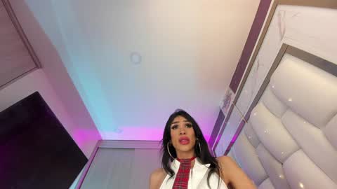Snapshot of _bellaswwet_ chatting on January 2025 09:11:02 PM _bellaswwet_ online show from January 2025 09:11:02 PM