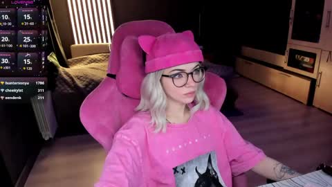 Olivia Subscribe to my Fansly -   online show from May 2026 12:30:01 AM