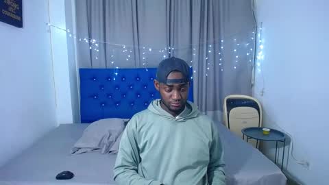 Andrew online show from September 2025 03:22:01 AM