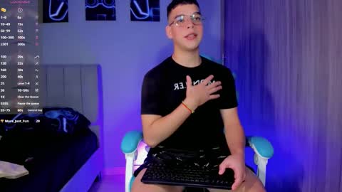 _blake_boy online show from October 2025 05:06:01 AM