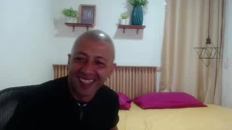 _bonnie__and_clyde online show from April 2026 08:31:02 PM