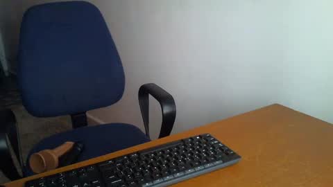 Snapshot of _bunny_b chatting on December 2024 06:31:02 AM I will be back soon online show from December 2024 06:31:02 AM