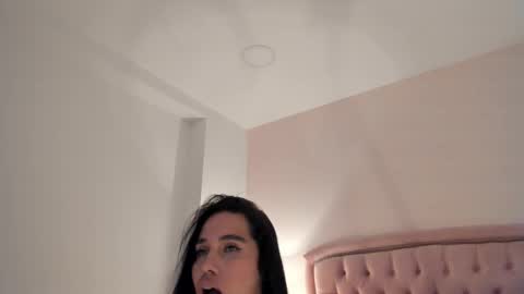 cailyn  online show from October 2025 09:03:02 PM