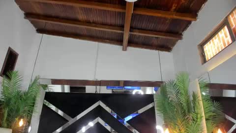 Candy online show from November 2025 06:07:01 PM