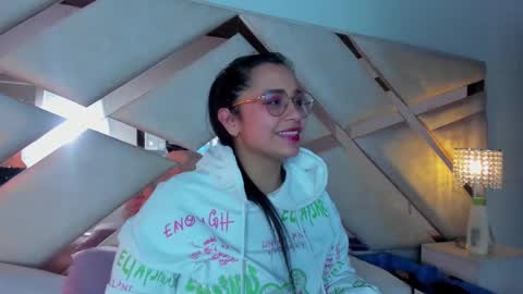 Snapshot of _carolinee_sweet chatting on December 2024 10:13:01 AM Caroline Sweet online show from December 2024 10:13:01 AM