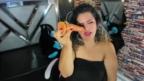 _casandra11 online show from January 2025 09:05:01 AM