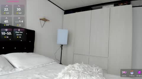 Bella  online show from February 2026 10:30:01 PM