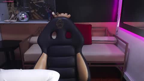 Snapshot of _charlotte_collins_ chatting on September 2025 03:14:01 PM _charlotte_collins_ online show from September 2025 03:14:01 PM