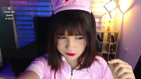 Snapshot of _charlotte_collins_ chatting on October 2025 01:45:02 PM _charlotte_collins_ online show from October 2025 01:45:02 PM