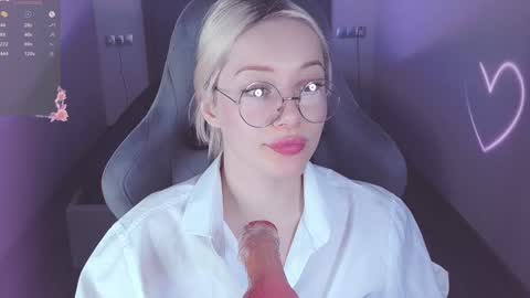 Angelina online show from December 2024 02:22:01 PM