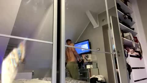 crazy couple online show from September 2025 12:04:01 AM