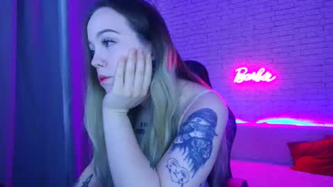 Nica online show from December 2025 06:01:02 AM