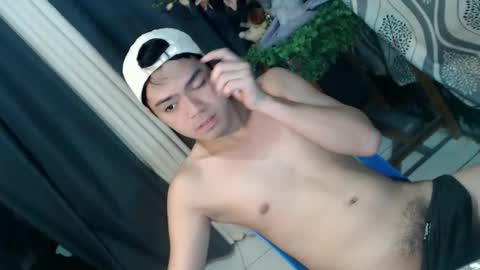 Snapshot of _cumwithrussel chatting on March 2026 04:25:01 AM Russ online show from March 2026 04:25:01 AM