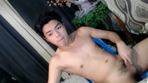 Snapshot of _cumwithrussel chatting on March 2026 12:44:01 PM Russ online show from March 2026 12:44:01 PM