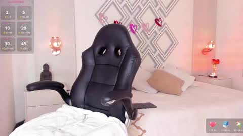     online show from February 2025 07:56:01 PM