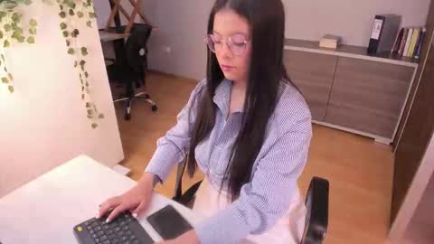 _danielamartinez online show from October 2025 02:07:01 PM