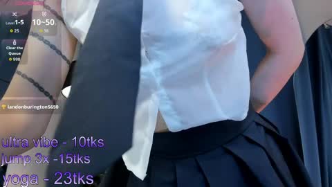 Snapshot of _dearkate_ chatting on May 2026 03:38:01 PM Kate online show from May 2026 03:38:01 PM