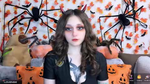 Kate online show from November 2025 05:55:02 PM