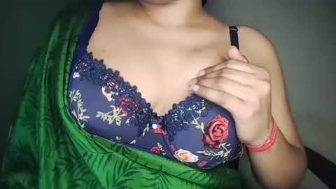 Snapshot of _dreamgirl_0 chatting on June 2026 05:50:02 AM _dreamgirl_0 online show from June 2026 05:50:02 AM