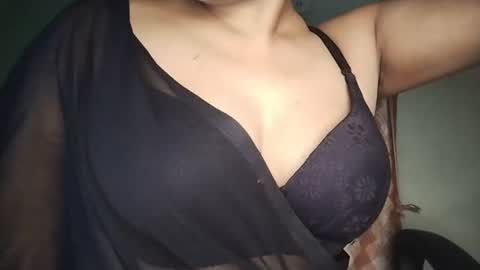 Snapshot of _dreamgirl_0 chatting on June 2026 12:22:01 PM _dreamgirl_0 online show from June 2026 12:22:01 PM