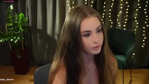 Elice online show from September 2025 03:22:02 PM