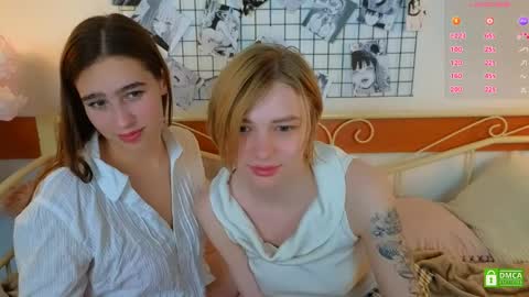 Lizzy  online show from April 2026 10:00:02 PM