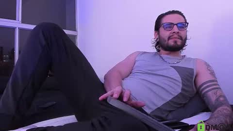  -         online show from October 2025 01:28:01 AM