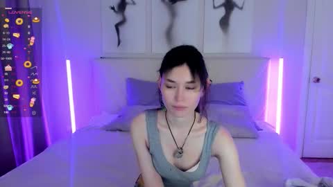 _emily__strike_ online show from November 2025 09:52:01 AM