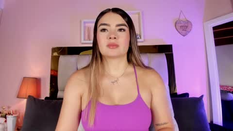 Isabella online show from April 2026 12:11:02 PM