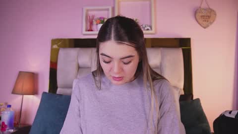 Isabella online show from May 2026 12:13:02 PM