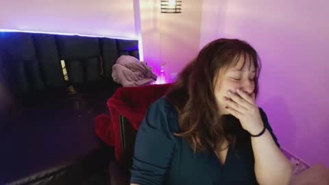 Emily  online show from November 2025 11:23:02 AM