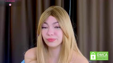 Snapshot of _emilyzortea_ chatting on October 2025 08:35:01 AM Emily online show from October 2025 08:35:01 AM