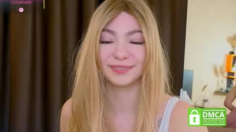 Snapshot of _emilyzortea_ chatting on October 2025 08:35:02 AM Emily online show from October 2025 08:35:02 AM