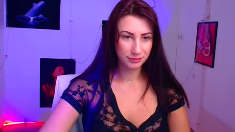 Emma online show from December 2024 07:07:02 AM