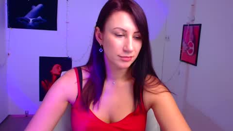 Emma online show from December 2024 01:22:01 PM