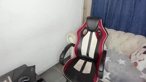 Emma online show from September 2025 10:58:02 PM