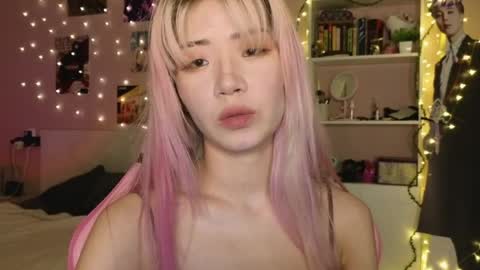 EveEva online show from April 2026 03:16:01 AM