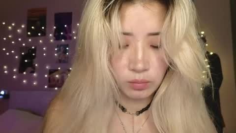 EveEva online show from May 2026 01:57:16 AM