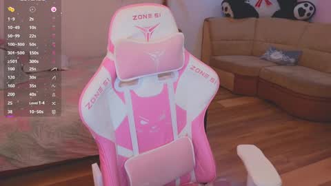 Snapshot of _evellyn_ chatting on January 2025 03:36:02 AM Evie online show from January 2025 03:36:02 AM