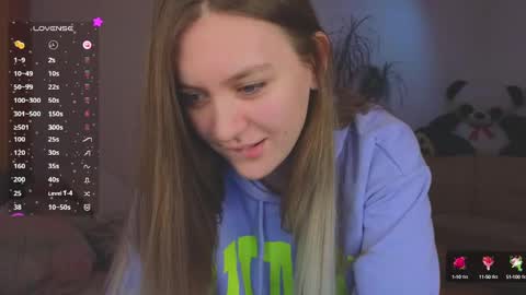 Snapshot of _evellyn_ chatting on January 2025 08:36:01 AM Evie online show from January 2025 08:36:01 AM