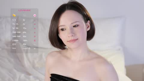 Essie  online show from March 2025 12:42:02 PM
