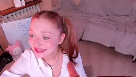 Lola 3  online show from December 2024 04:52:02 PM