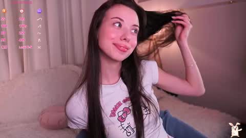 Snapshot of _fluffybunny_ chatting on May 2026 05:09:01 PM Goldy Grace online show from May 2026 05:09:01 PM