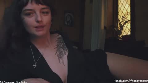 Jacqui  Queen goddess motorcycle mozzarella Jaq  next livestream see bio online show from May 2026 11:11:01 PM