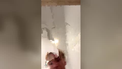 _frosty_69 online show from April 2026 04:50:02 PM