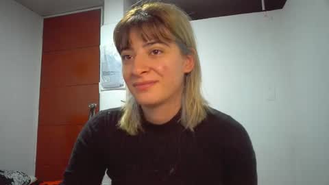 Mia-foster online show from April 2026 10:42:02 PM